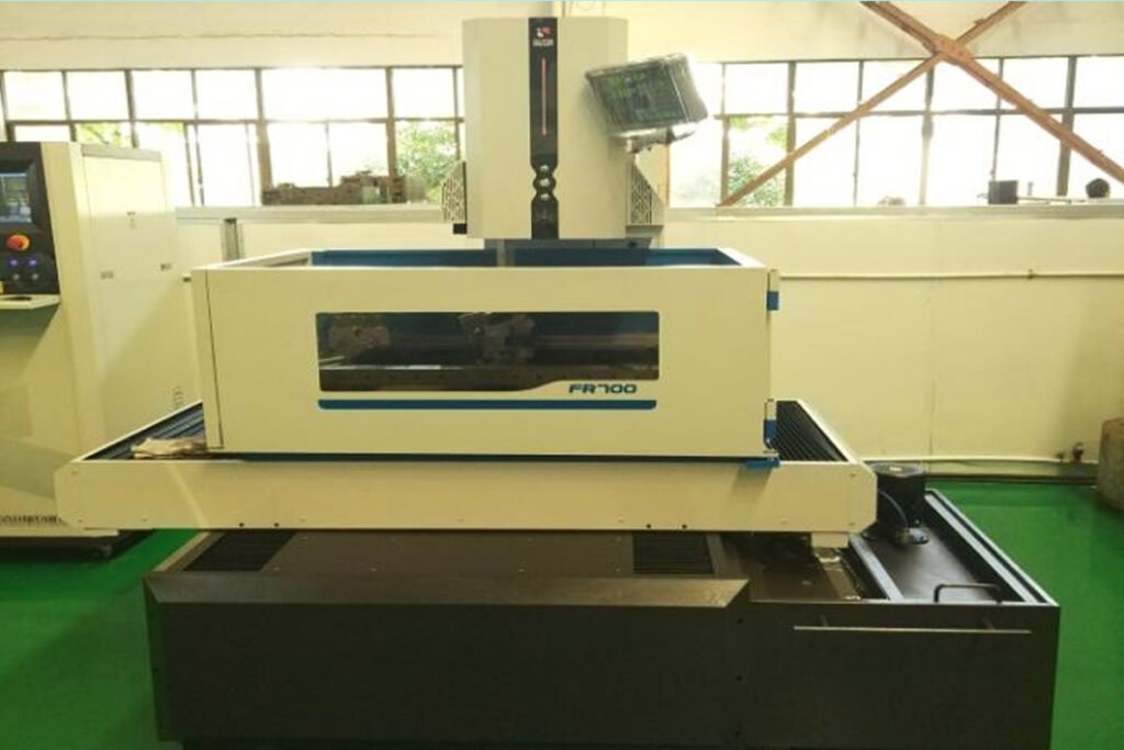 Wire cutting machine